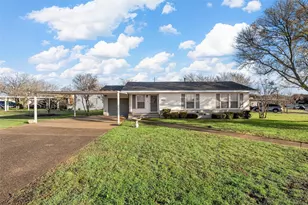 1307 W 5th St, McGregor, TX 76657 - Photo 17