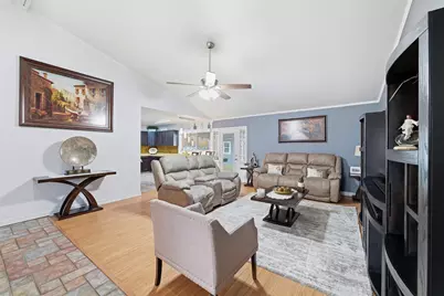 4838 Trailwood Drive, Grand Prairie, TX 75052 - Photo 5