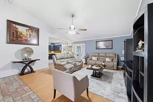 4838 Trailwood Dr, Grand Prairie, TX 75052 - Photo 5