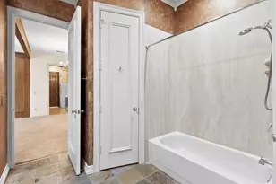 5600 Willow Bend Ct, Plano, TX 75093 - Photo 7