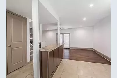 3510 Shady Valley Drive #3510, Pantego, TX 76013 - Photo 5