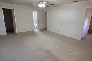 128 Est W Rd, Sherman, TX 75092 - Photo 13