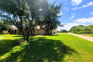 2525 Colt Ln, Crowley, TX 76036 - Photo 3