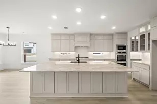 341 Loretta Ln, Burleson, TX 76028 - Photo 11