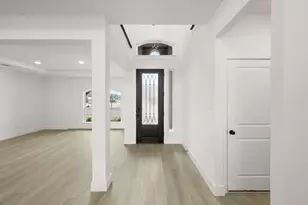 341 Loretta Ln, Burleson, TX 76028 - Photo 3