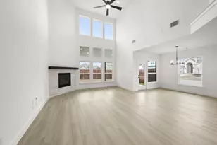 341 Loretta Ln, Burleson, TX 76028 - Photo 17