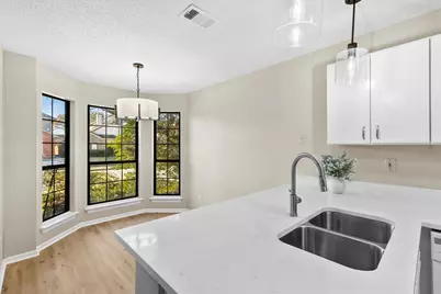 4224 Phoenix Drive, Carrollton, TX 75010 - Photo 9