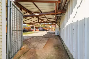 1215 Tarpley Ave, Dallas, TX 75211 - Photo 19