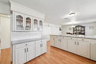 1215 Tarpley Ave, Dallas, TX 75211 - Photo 9