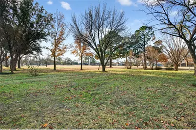 234 Navajo Trail W, Lake Kiowa, TX 76240 - Photo 9