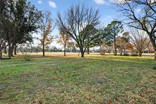 234 Navajo Trail W, Lake Kiowa, TX 76240 - Photo 9