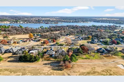 234 Navajo Trail W, Lake Kiowa, TX 76240 - Photo 37