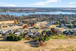 234 Navajo Trail W, Lake Kiowa, TX 76240 - Photo 37