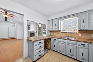 234 Navajo Trail W, Lake Kiowa, TX 76240 - Photo 21