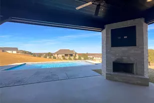 405 Oak Mdw Ln, Weatherford, TX 76085 - Photo 23