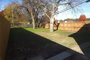 1135 Holly Glen Cir, Dallas, TX 75232 - Photo 13