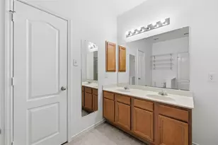 309 Moonlight Dr, Euless, TX 76039 - Photo 15