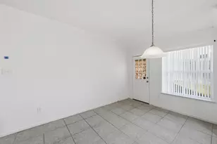 309 Moonlight Dr, Euless, TX 76039 - Photo 7