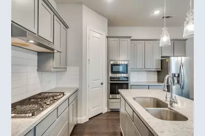 3572 Sevilla Drive, Frisco, TX 75034 - Photo 9