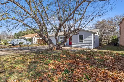 320 NE 31st Street, Grand Prairie, TX 75050 - Photo 3