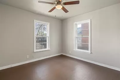 320 NE 31st Street, Grand Prairie, TX 75050 - Photo 21