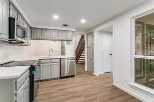 2106 Avignon Dr, Carrollton, TX 75007 - Photo 13