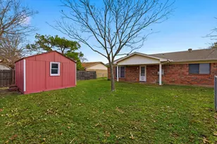 448 Park Center Blvd, Saginaw, TX 76179 - Photo 21