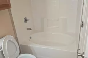 1629 Summerhill Ct, Granbury, TX 76048 - Photo 13