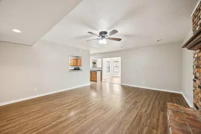 2710 Clover Valley Drive, Garland, TX 75043 - Photo 7