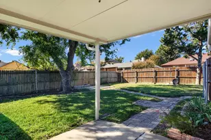 5437 Meadow Vista Ln, Garland, TX 75043 - Photo 5