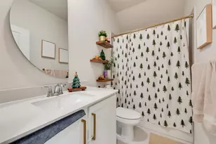 10501 Fountain Gate St, Aubrey, TX 76227 - Photo 11