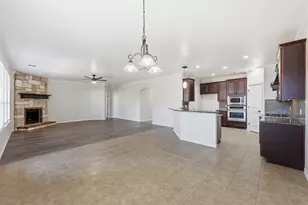 851 Valley Ridge Rd, Burleson, TX 76028 - Photo 3