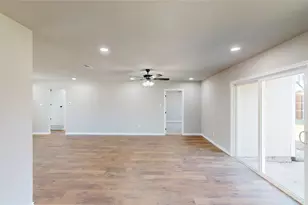 5648 De Cory Rd, Fort Worth, TX 76134 - Photo 9