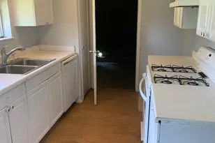 679 Edgeglen Dr, Dallas, TX 75217 - Photo 9