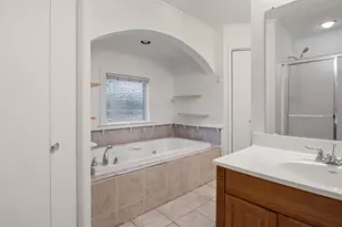 136 Louise Ritter Blvd, Red Oak, TX 75154 - Photo 11