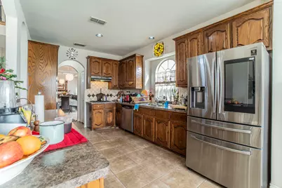 317 Crescent Creek Lane, Fort Worth, TX 76140 - Photo 7