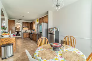 317 Crescent Creek Ln, Fort Worth, TX 76140 - Photo 11