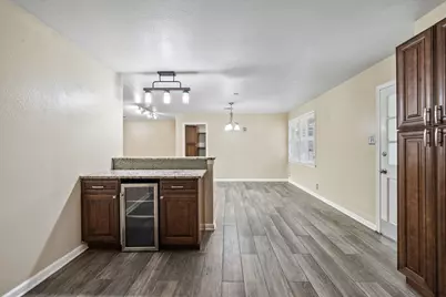 2419 Bentley Avenue, Dallas, TX 75211 - Photo 17