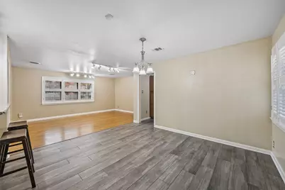 2419 Bentley Avenue, Dallas, TX 75211 - Photo 15