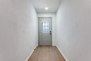 6006 Lakecrest Dr, Garland, TX 75043 - Photo 3