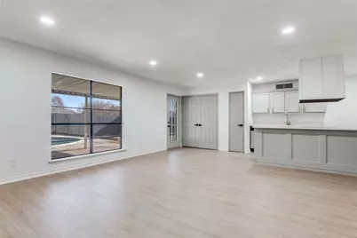 6006 Lakecrest Drive, Garland, TX 75043 - Photo 11