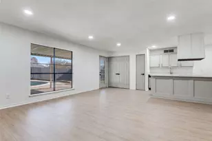 6006 Lakecrest Dr, Garland, TX 75043 - Photo 11