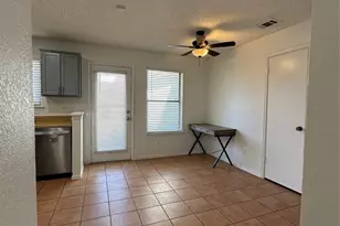 2006 Oakglen Dr, Garland, TX 75040 - Photo 7