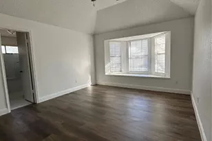 2006 Oakglen Dr, Garland, TX 75040 - Photo 9