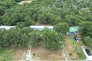 146 Deerwood Ln, Springtown, TX 76082 - Photo 9