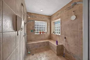 2411 Amber Hill Ln, Euless, TX 76039 - Photo 25