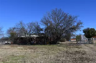 2123 S Hampton Rd, Glenn Heights, TX 75154 - Photo 13
