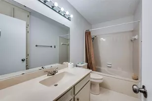 1902 Green Meadow Ct, Arlington, TX 76013 - Photo 17