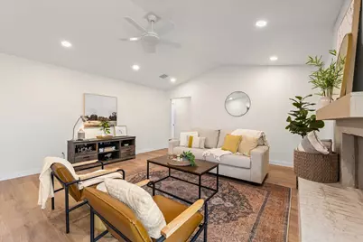 336 Oakwood Lane, Hewitt, TX 76643 - Photo 7