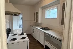 400 E Cotton St, Longview, TX 75601 - Photo 5